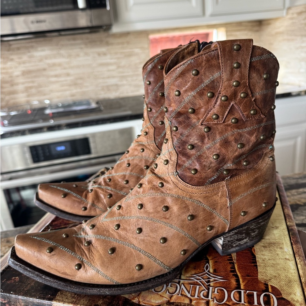 Old Gringo Hosifukami Oryx Tan  Leather Boots with Stud Accents